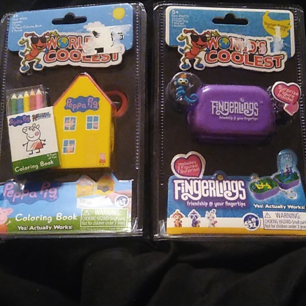Fingerling mini coloring book and mini playset